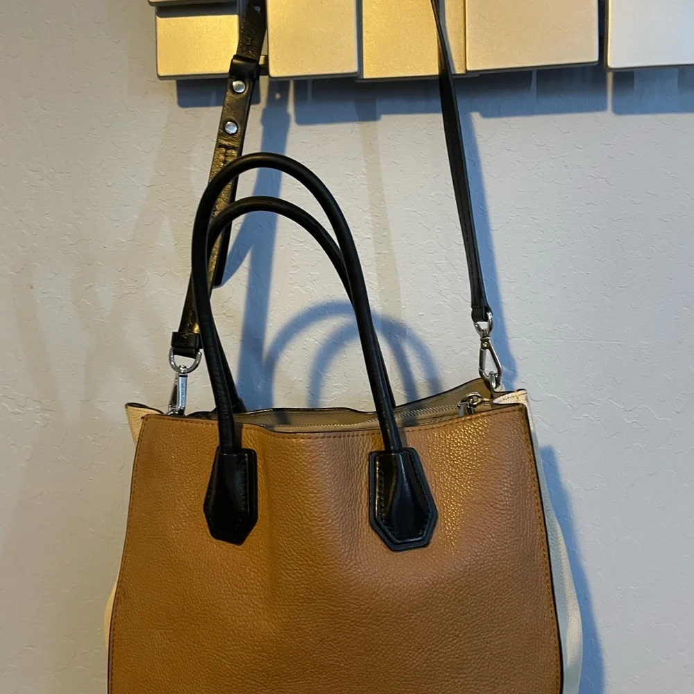 Michael Kors purse - Picture 3 of 8
